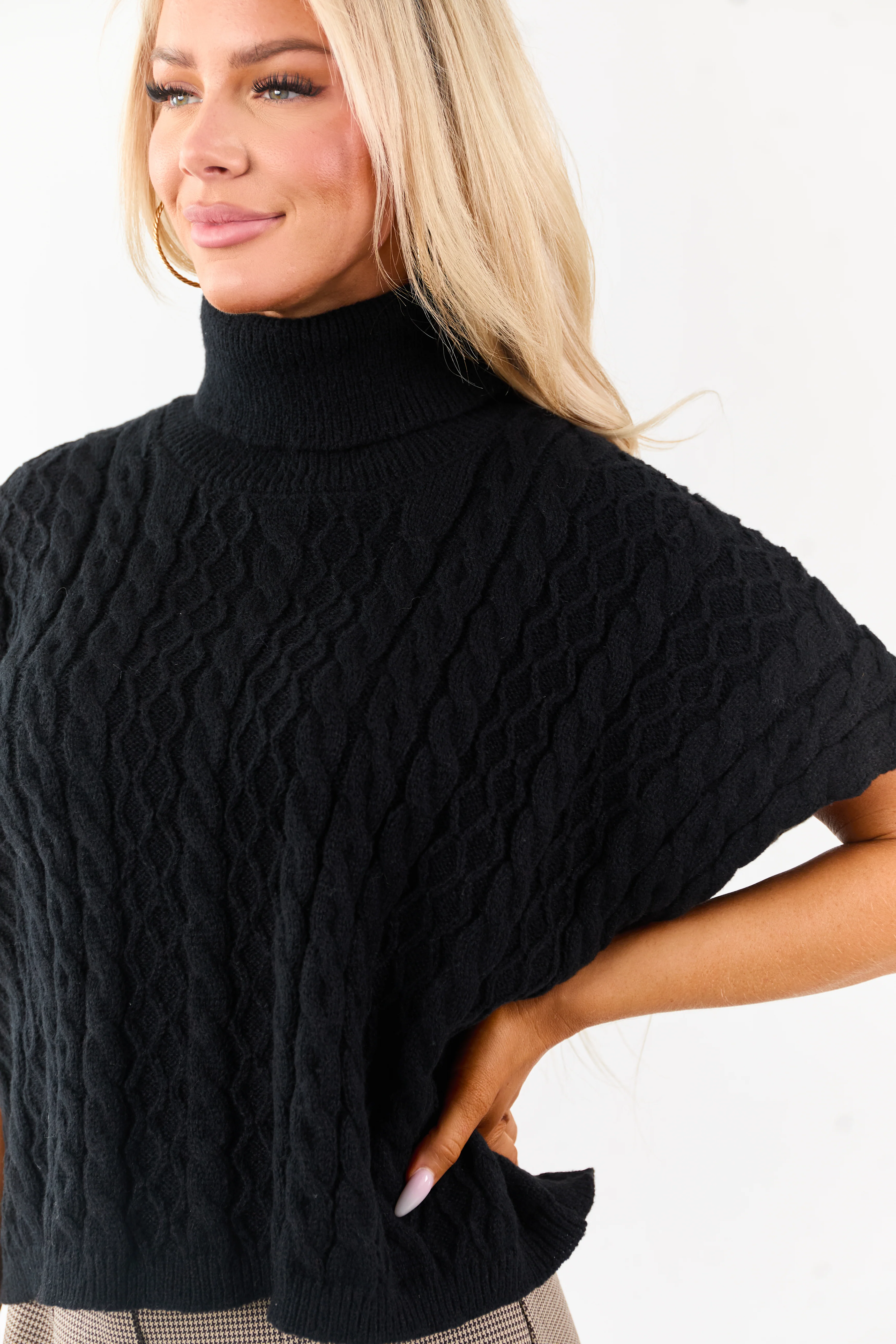 Lovelo Black Cable Knit Turtleneck Sweater - Image 7