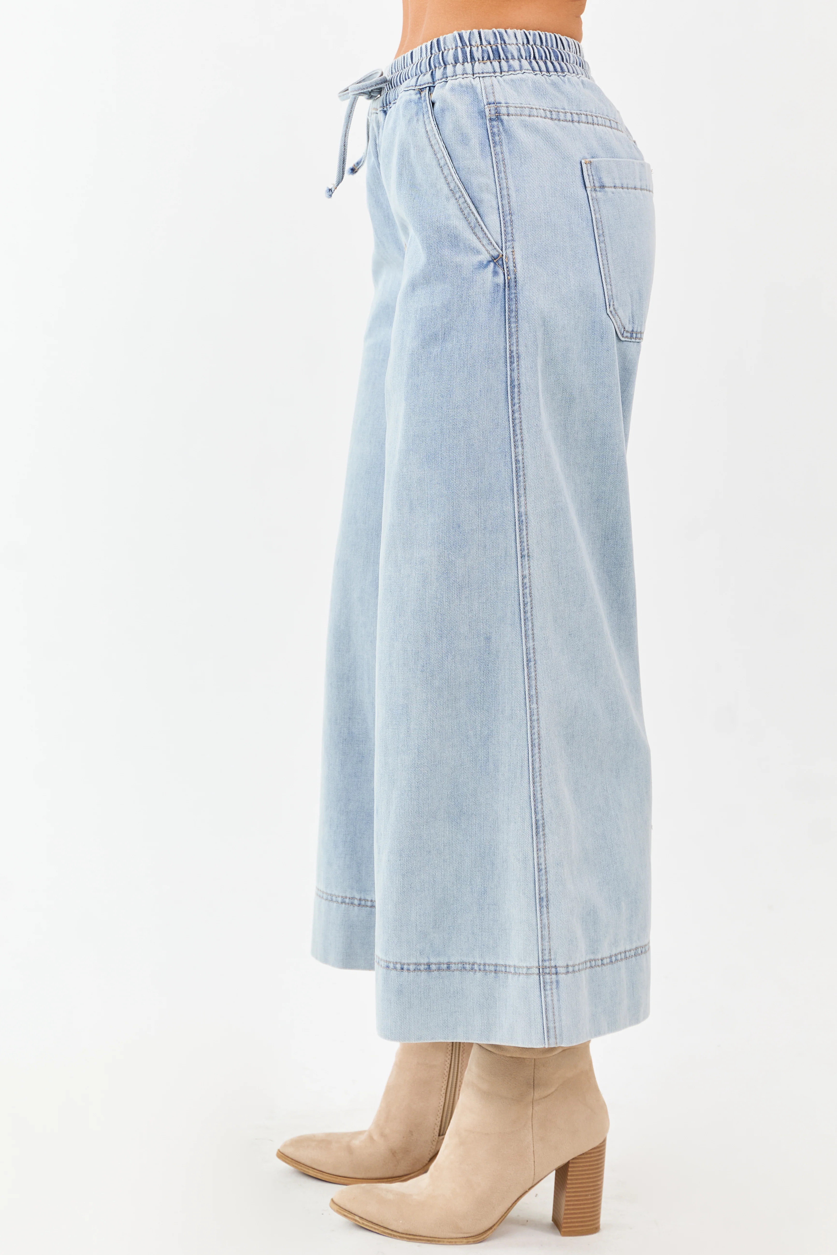 Mica Denim Light Wash Drawstring Wide Capri Jeans - Image 3